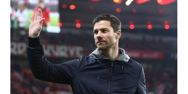 Xabi Alonso chega a Anfield como treinador principal